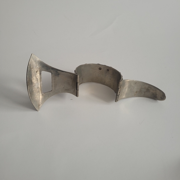 Vintage AP Italy hinged silver cuff bracelet with blue faux stone - Picture 10 of 12